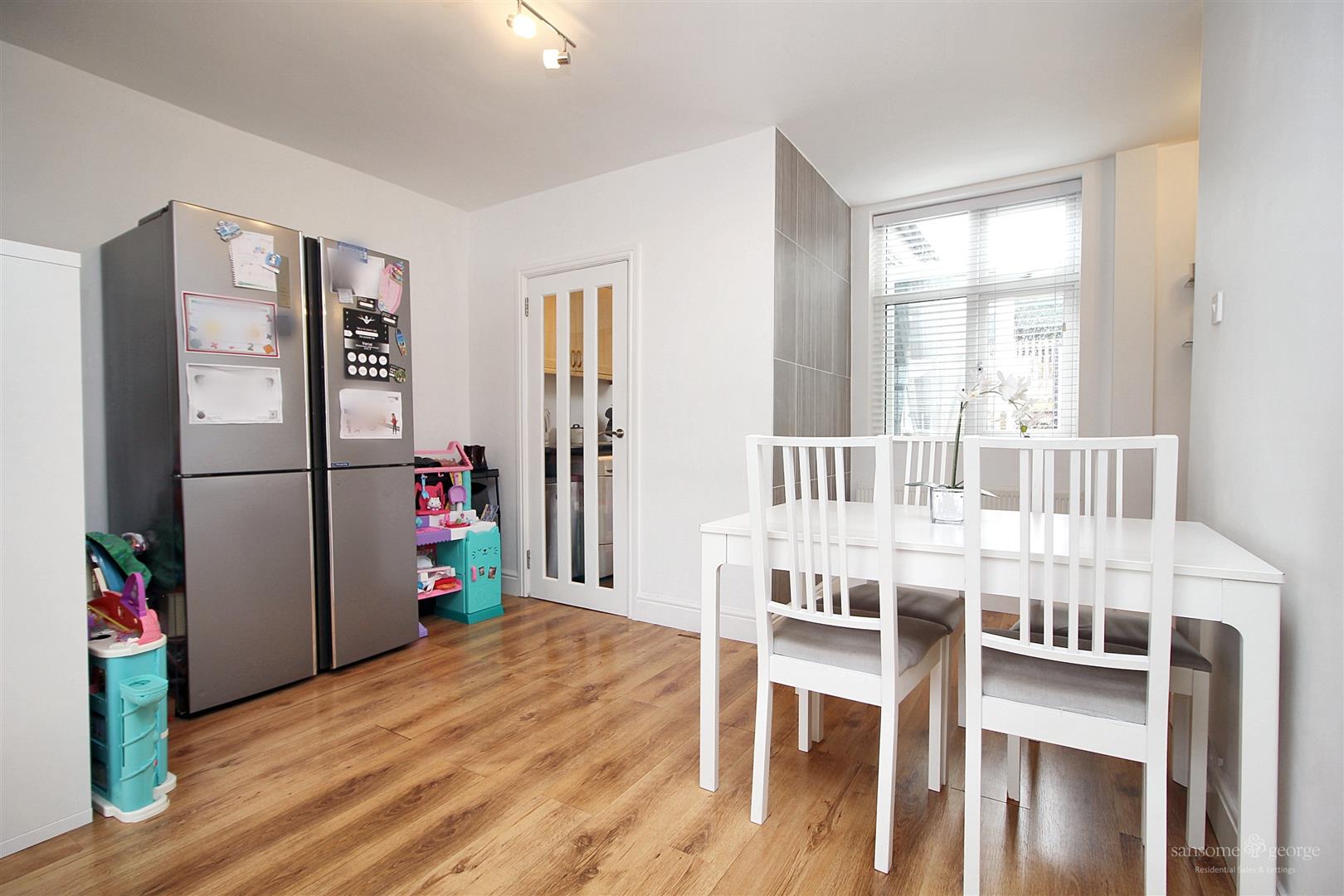 Grasmere Avenue, Tilehurst, Reading